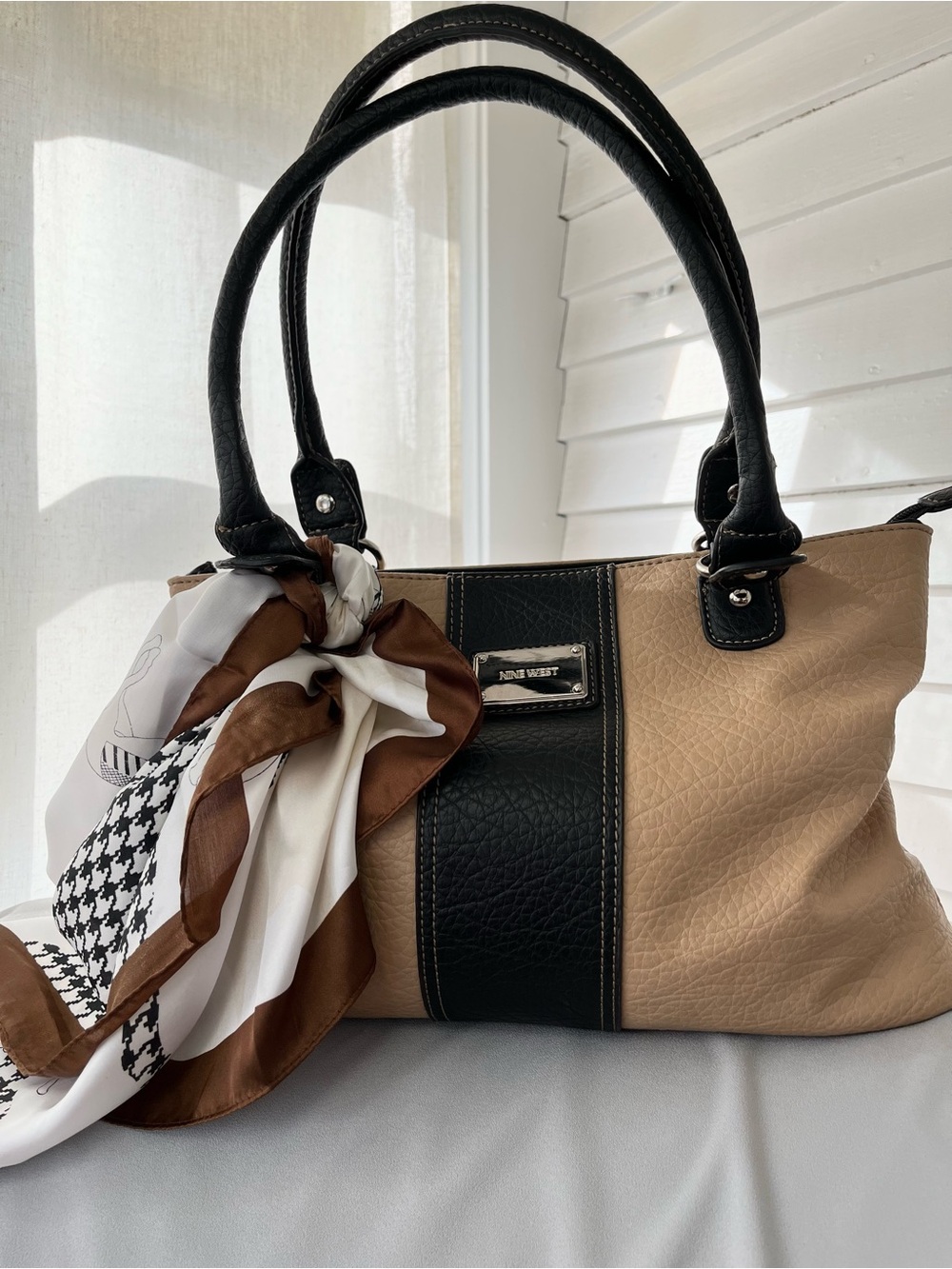 Y2K Nine West Large Black and Tan Two-Tone Shoulder Bag, EUC